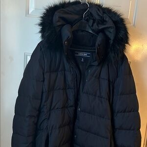 Lands' End women’s XL Quilted Black Coat with Faux Fur Trim